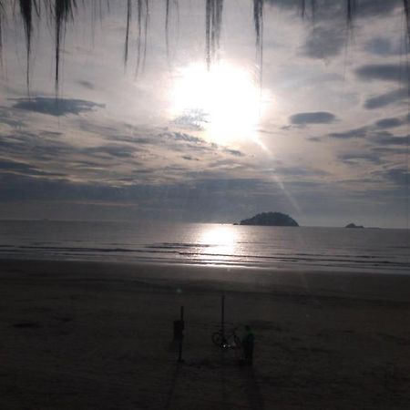 Suites Pe Na Areia Peruíbe 外观 照片